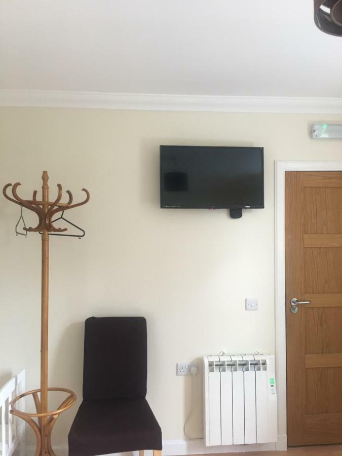 1 Lochness Rooms&Hostel Drumnadrochit Ngoại thất bức ảnh