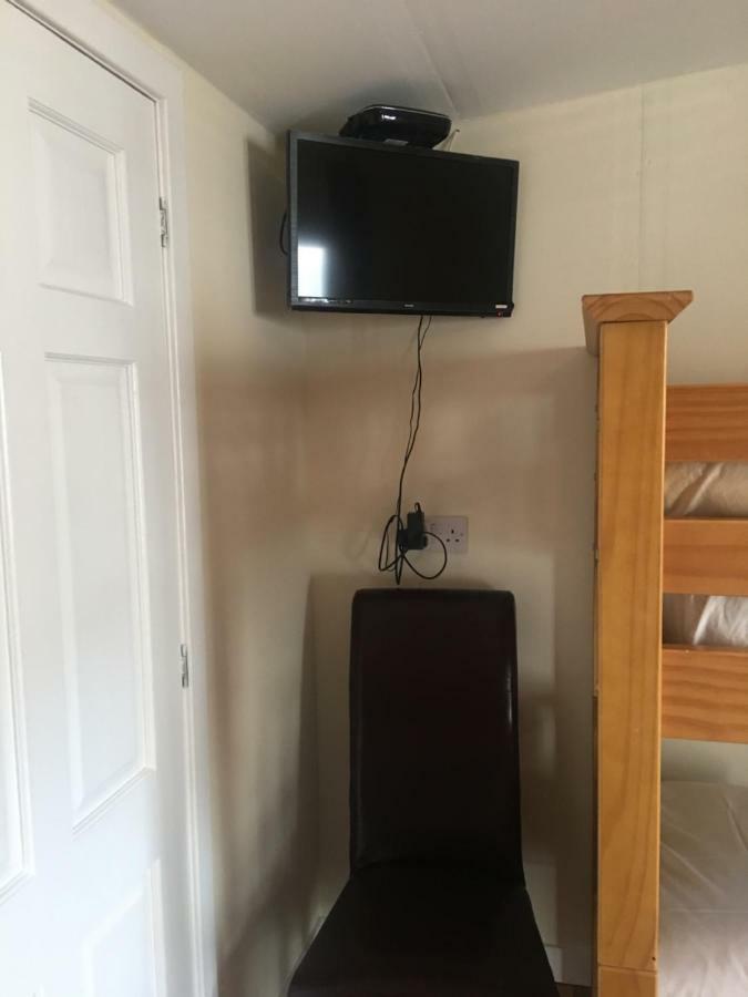 1 Lochness Rooms&Hostel Drumnadrochit Ngoại thất bức ảnh