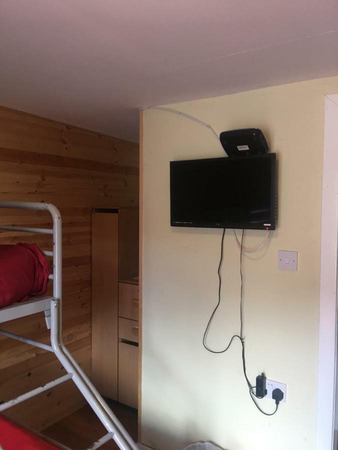 1 Lochness Rooms&Hostel Drumnadrochit Ngoại thất bức ảnh