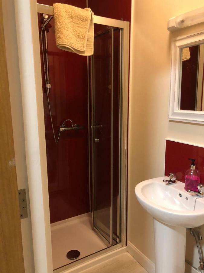 1 Lochness Rooms&Hostel Drumnadrochit Ngoại thất bức ảnh