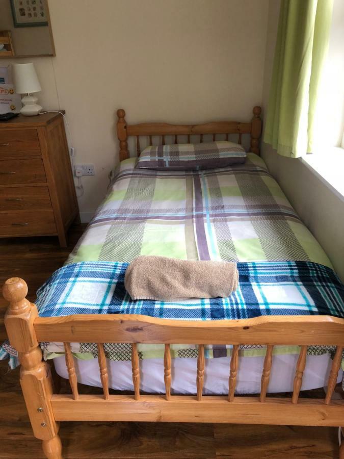 1 Lochness Rooms&Hostel Drumnadrochit Ngoại thất bức ảnh