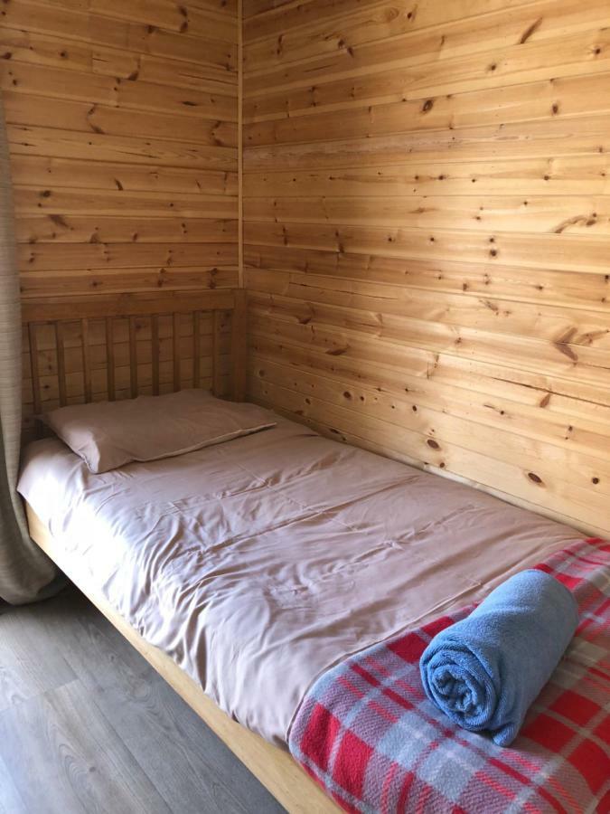 1 Lochness Rooms&Hostel Drumnadrochit Ngoại thất bức ảnh